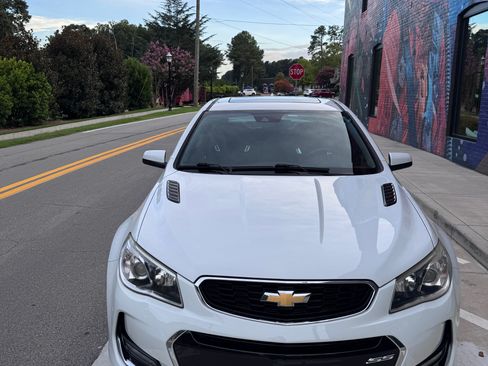 Used 2017 Chevrolet SS RWD image 2