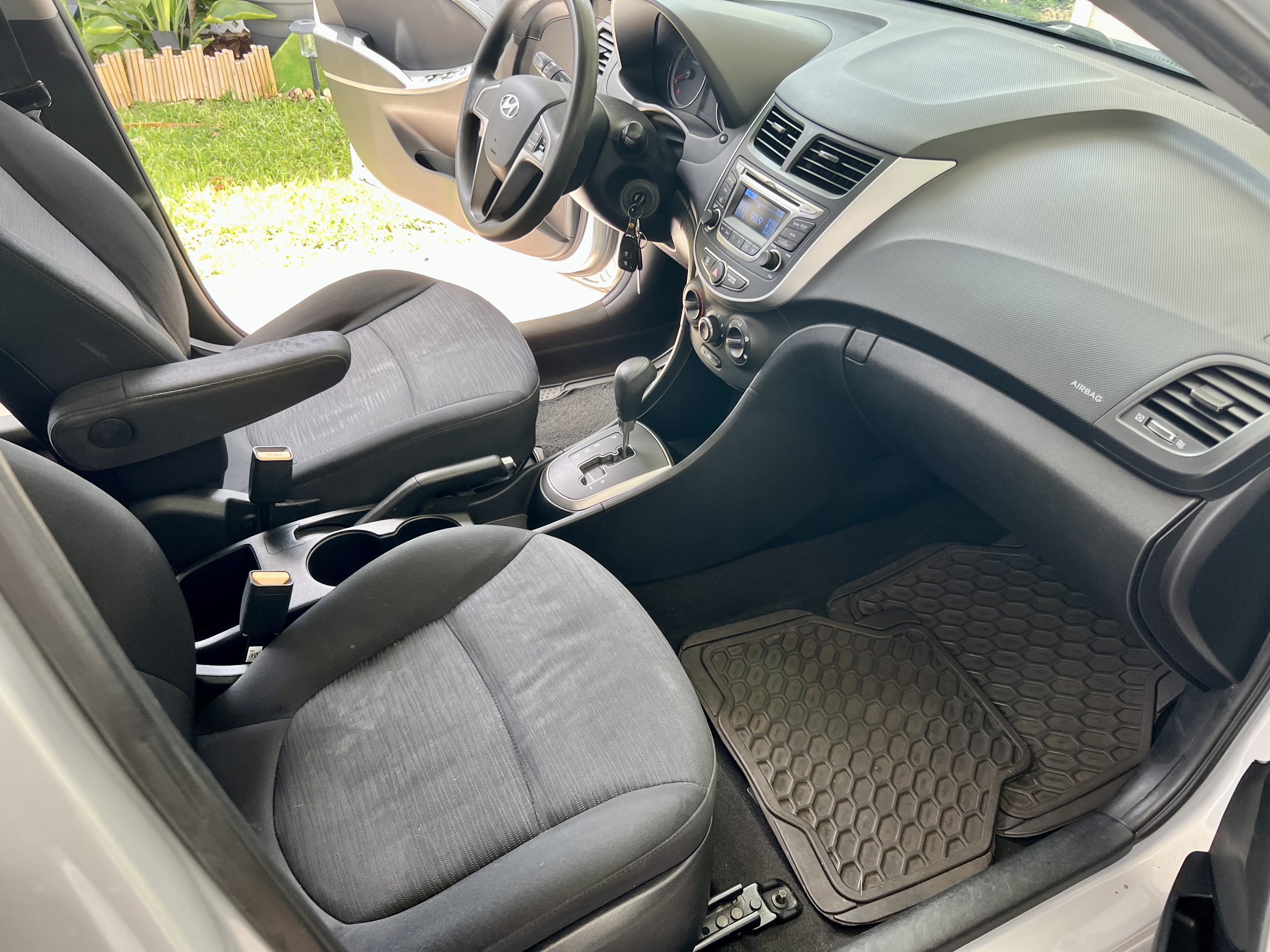 Used 2015 Hyundai Accent GS FWD image 13
