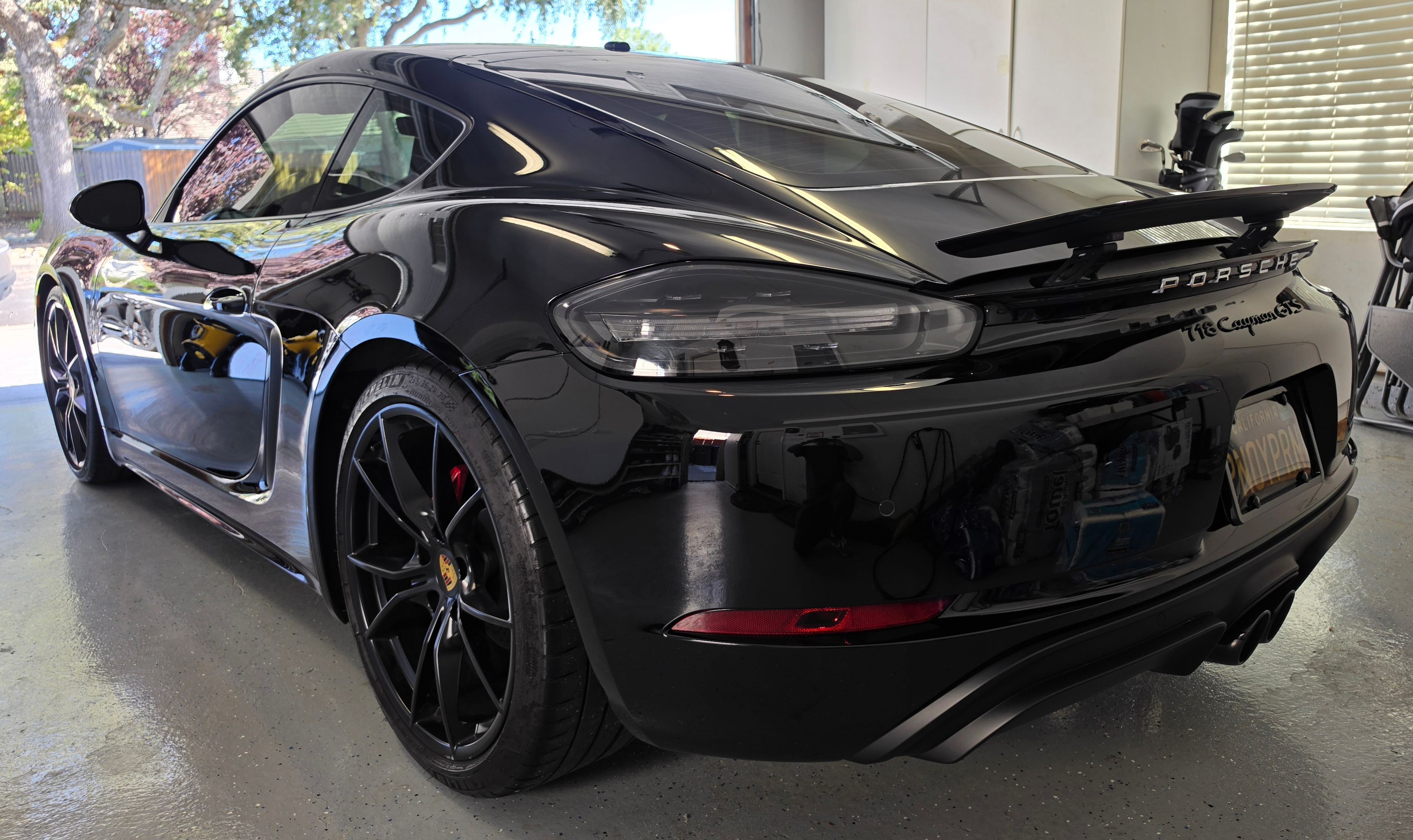 Used 2018 Porsche 718 Cayman GTS RWD image 13