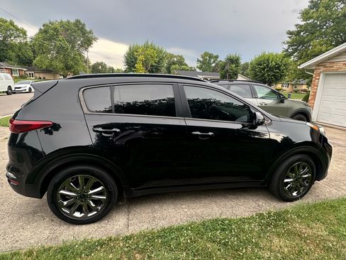 Used 2022 Kia Sportage Nightfall Edition w/ Nightfall Fwd Premium Package image 2