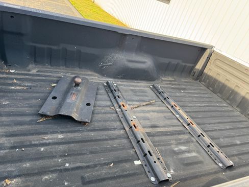 Used 2011 Ford F250 XLT w/ XLT Interior Pkg image 6