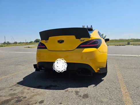 Used 2012 Hyundai Genesis 3.8 image 10