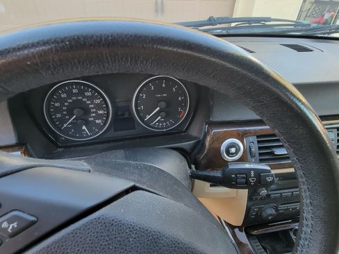 Used 2006 BMW 325i Sedan image 8