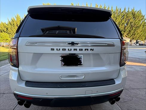 Used 2021 Chevrolet Suburban High Country AWD/4WD image 6