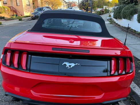 Used 2023 Ford Mustang Premium image 12