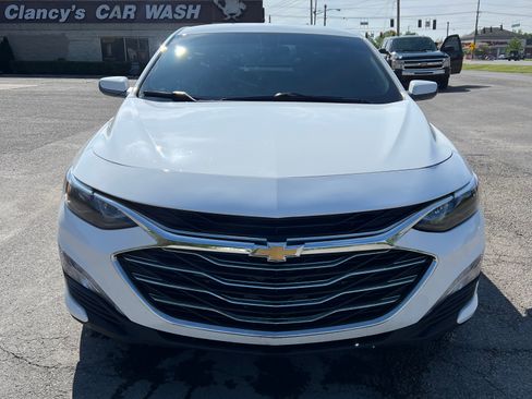 Used 2022 Chevrolet Malibu LT FWD image 2
