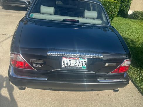 Used 2003 Jaguar XJ8 L RWD image 5