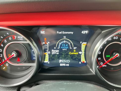 Used 2021 Jeep Gladiator Rubicon image 16