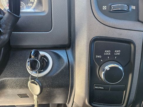 Used 2013 RAM 1500 Express image 16