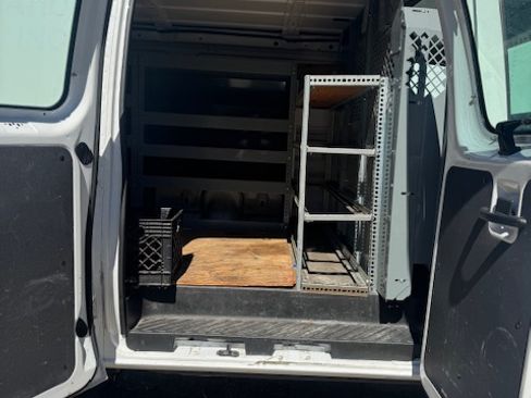 Used 2014 Ford E-250 and Econoline 250 w/ Crew Van Package image 5