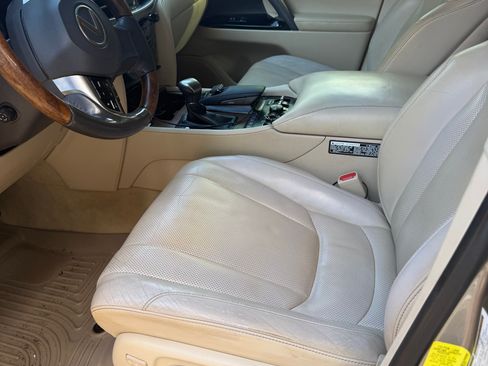 Used 2017 Lexus LX 570 4WD w/ Luxury Package image 4