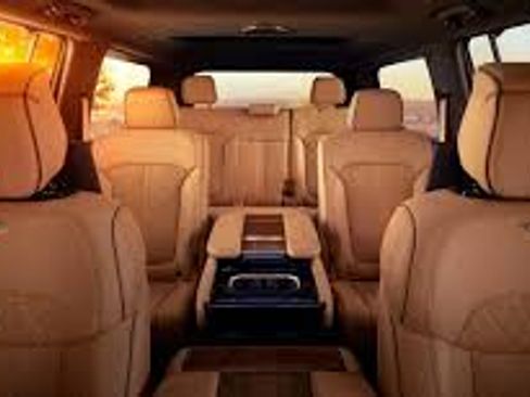 Used 2022 Jeep Grand Wagoneer Series III w/ Rear Seat Video Group 1 image 8