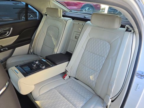 Used 2018 Lincoln Continental Black Label w/ Rear-seat Package image 26