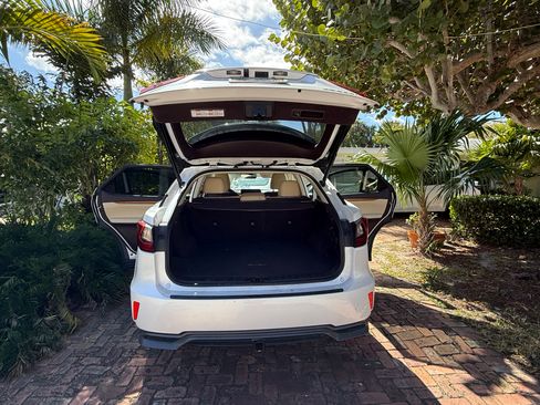 Used 2018 Lexus RX 450h AWD w/ Premium Package image 2