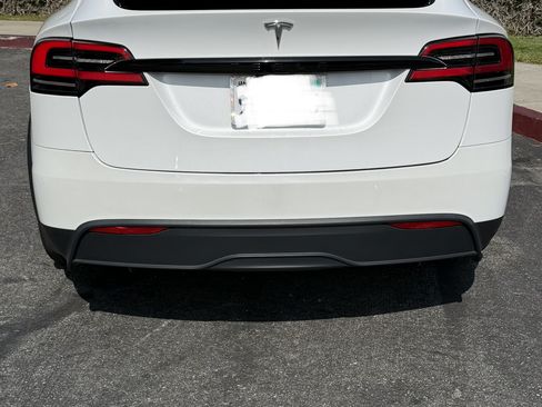 Used 2023 Tesla Model X AWD/4WD image 4