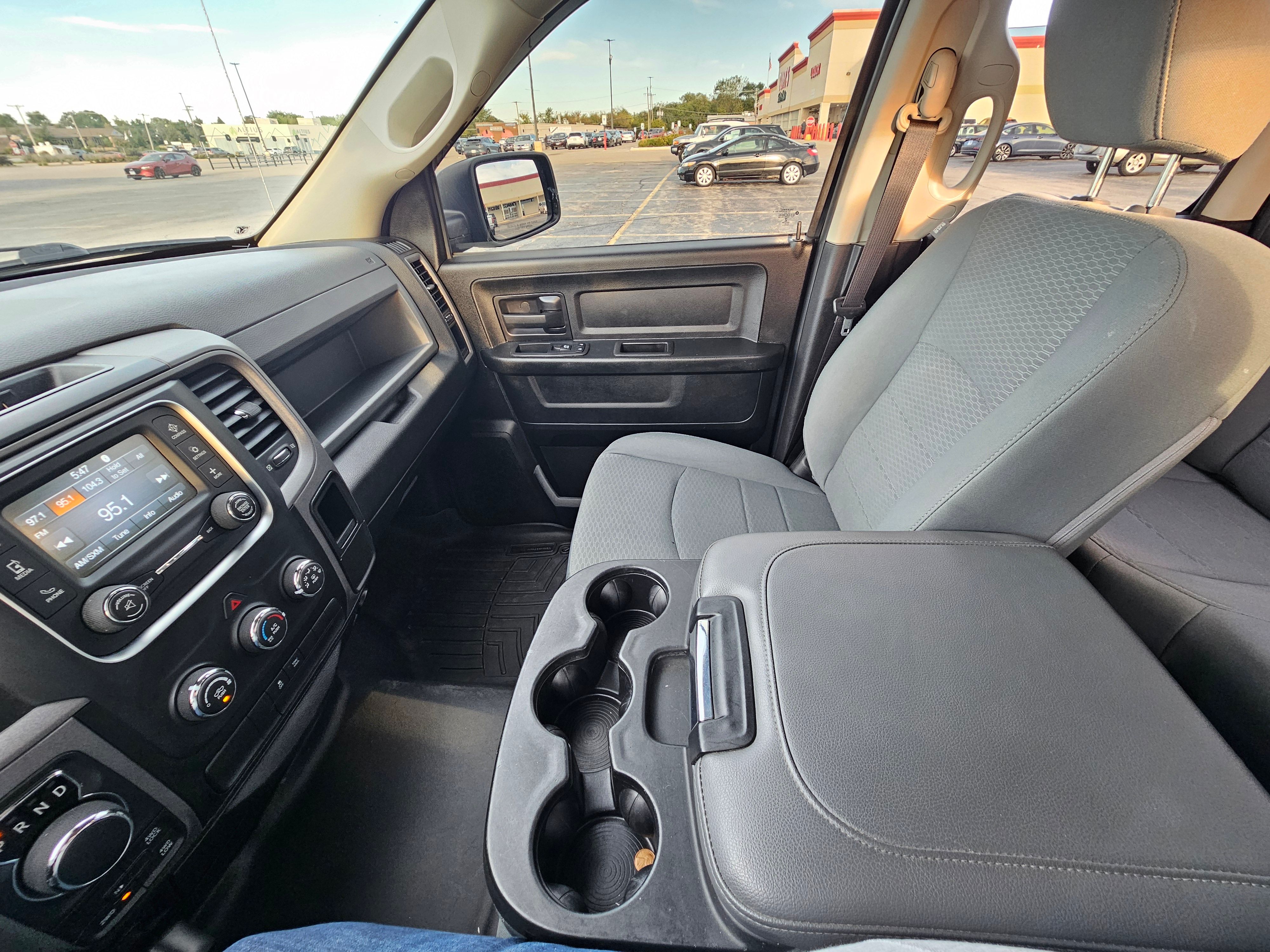 Used 2018 RAM 1500 Express w/ Express Value Package AWD/4WD image 15
