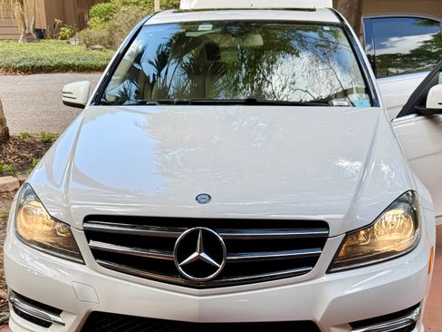 Used 2014 Mercedes-Benz C 250 Sedan image 2