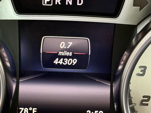 Used 2015 Mercedes-Benz SL 400 image 11