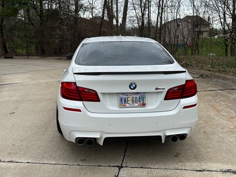 Used 2013 BMW M5 image 2
