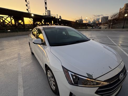 Used 2019 Hyundai Elantra SE w/ Cargo Package image 8