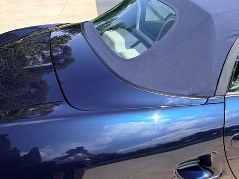 Used 1999 Porsche Boxster RWD image 16