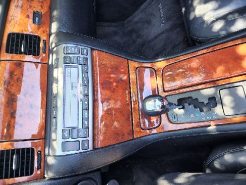 Used 2004 Lexus SC 430 Convertible image 5