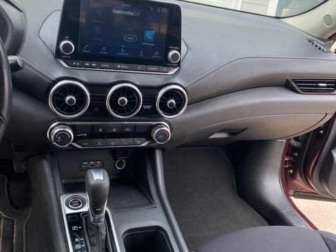 Used 2022 Nissan Sentra SV image 12