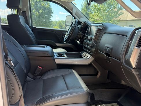 Used 2018 Chevrolet Silverado 2500 LTZ w/ Duramax Plus Package AWD/4WD image 5