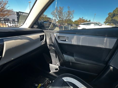 Used 2014 Toyota Corolla LE image 12