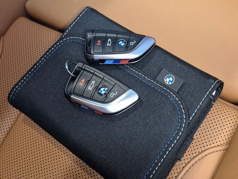 Used 2023 BMW M440i Coupe w/ Premium Package image 20