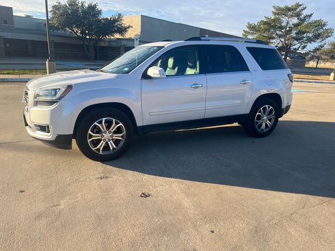 Used 2016 GMC Acadia SLT image 1