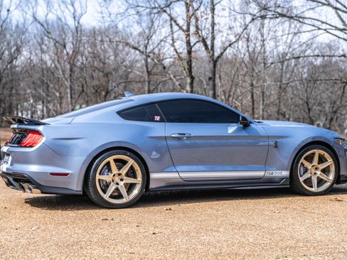 Used 2022 Ford Mustang Shelby GT500 w/ Technology Package RWD image 4