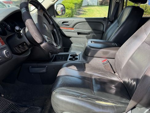 Used 2013 GMC Yukon XL SLT AWD/4WD image 13