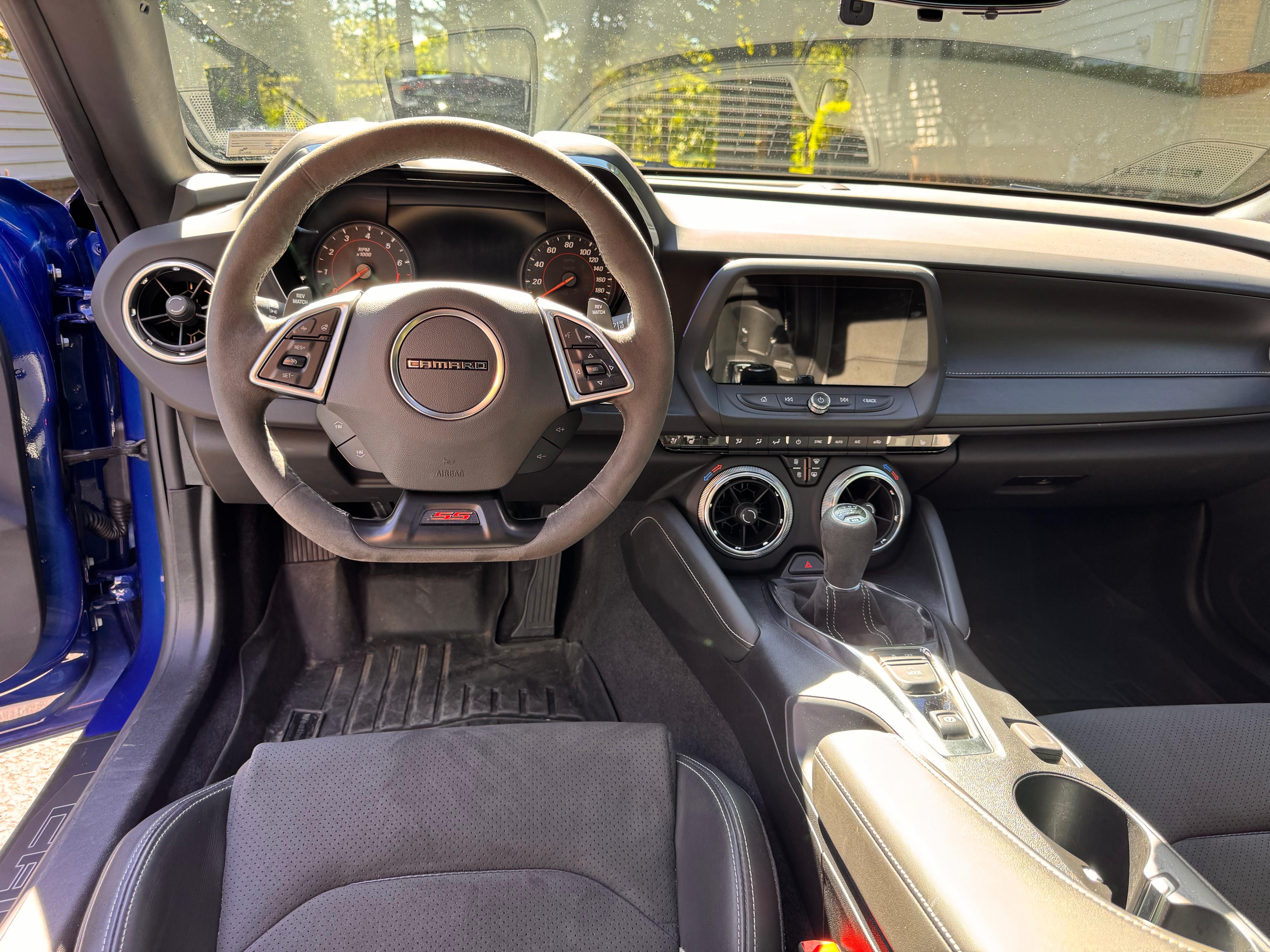 Used 2020 Chevrolet Camaro SS RWD image 10