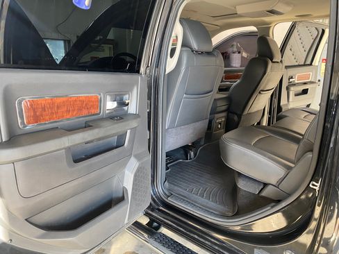 Used 2010 Dodge Ram 2500 Truck Laramie w/ Chrome Accents Group image 18