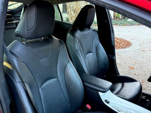 Used 2017 Toyota Prius Four w/ Carpet Mat Package image 10