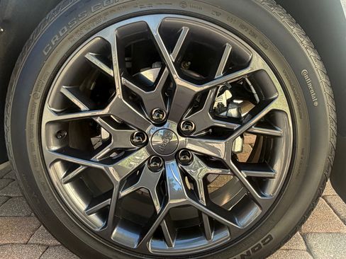 Used 2024 Jeep Grand Cherokee Summit image 8