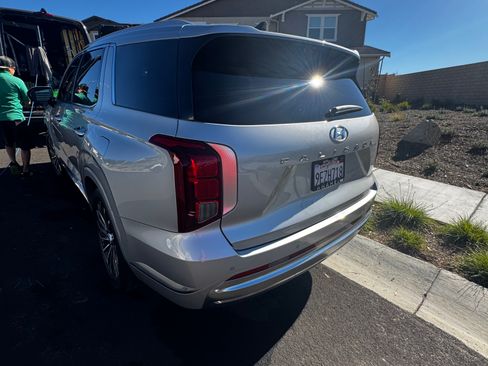 Used 2023 Hyundai Palisade Calligraphy w/ Winter Package image 11