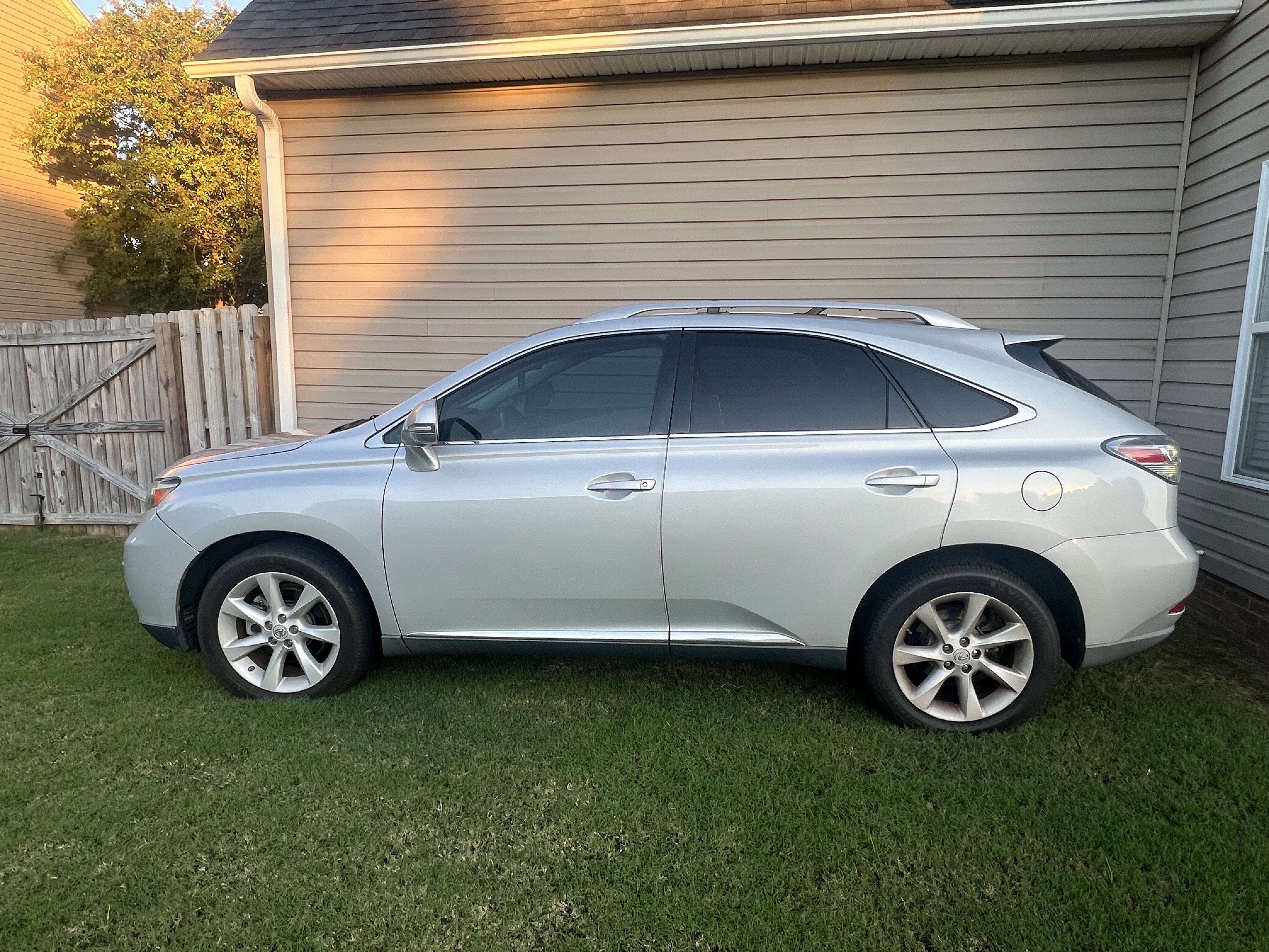 Used 2012 Lexus RX 350 FWD w/ Premium Pkg image 1