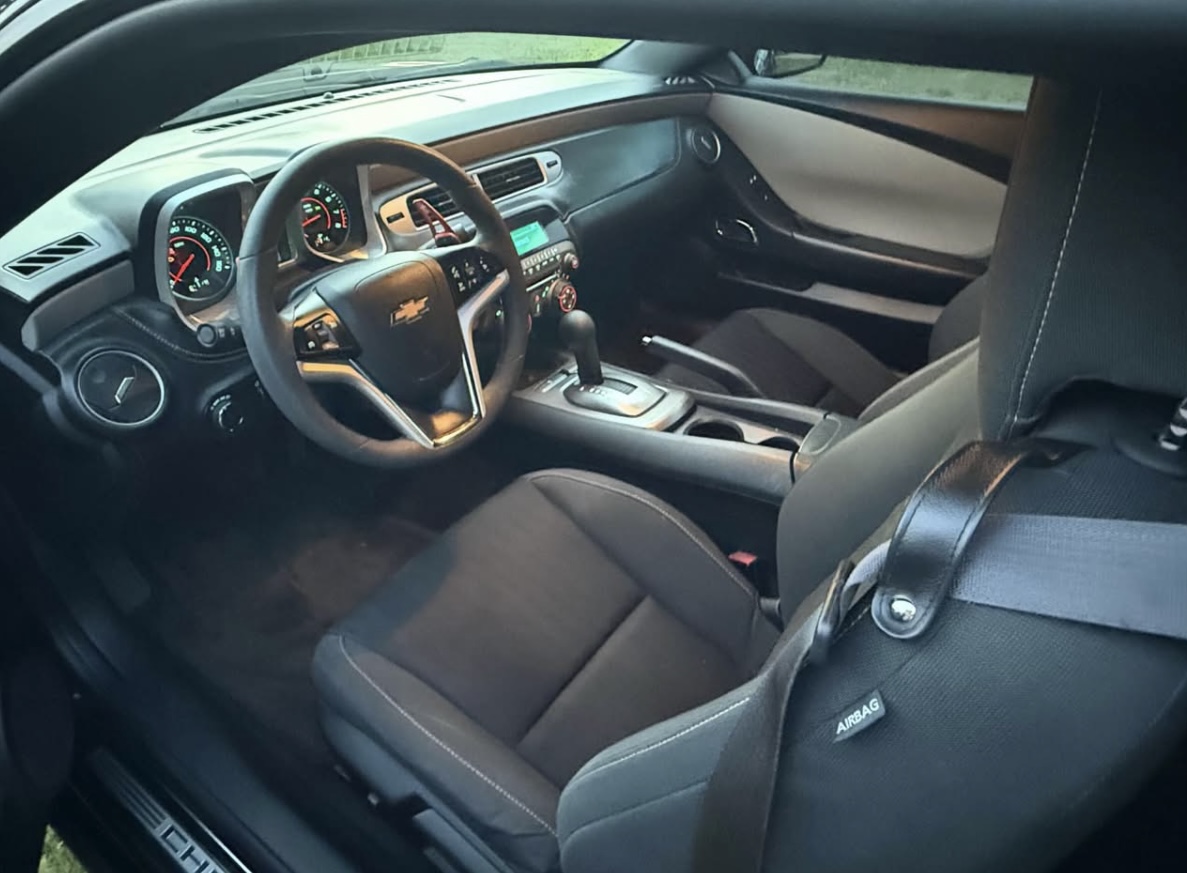 Used 2015 Chevrolet Camaro LS RWD image 6