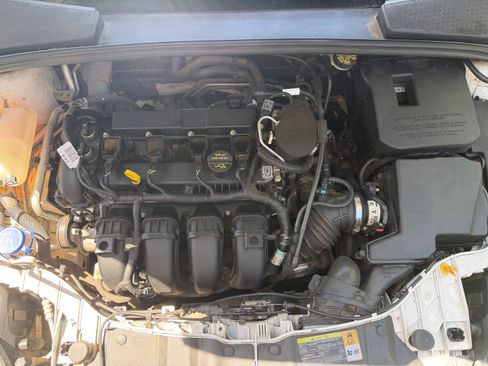 Used 2012 Ford Focus Titanium w/ Exterior Protection Pkg FWD image 6