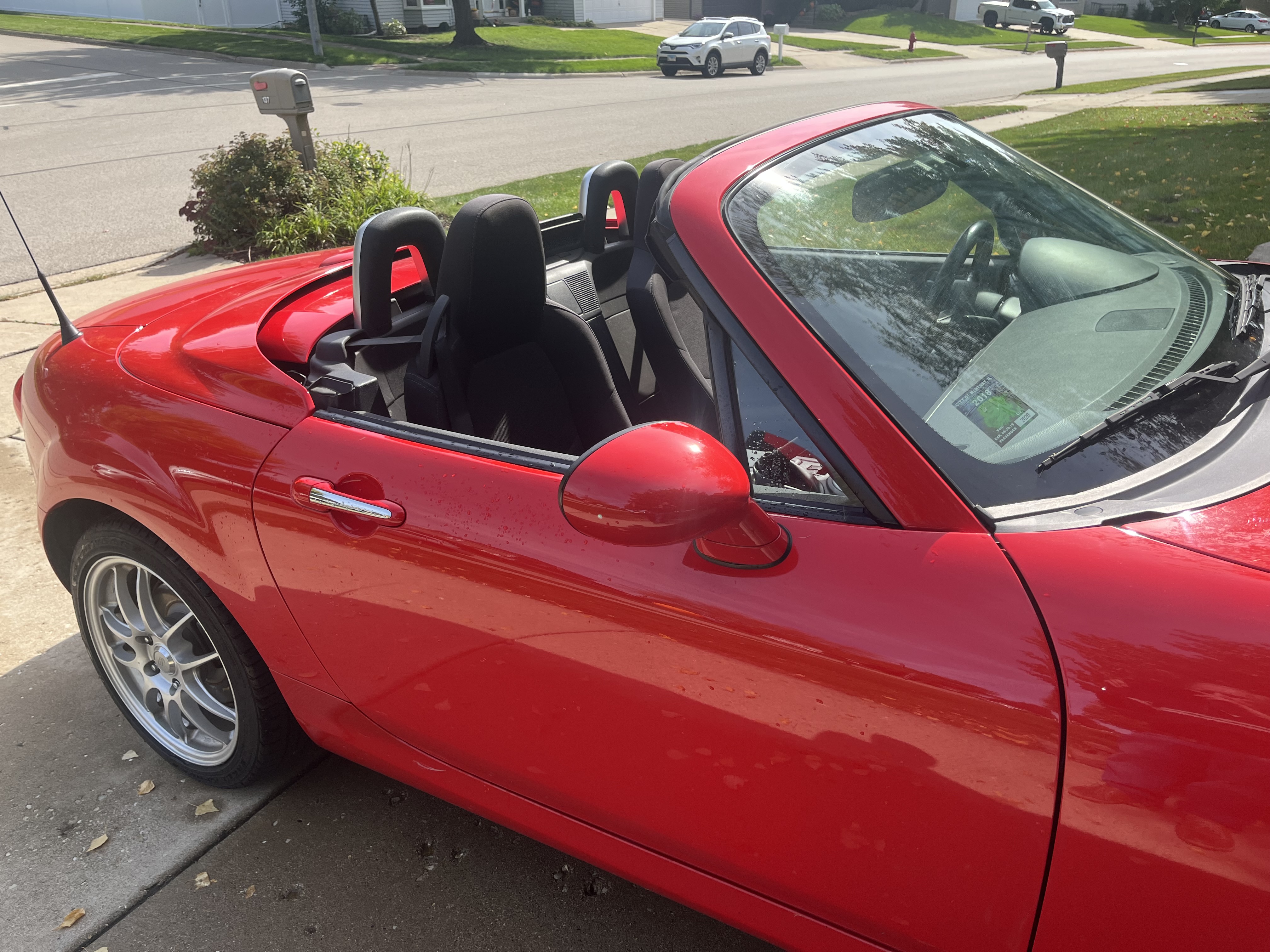 Used 2012 MAZDA MX-5 Miata Touring w/ Suspension Pkg RWD image 4