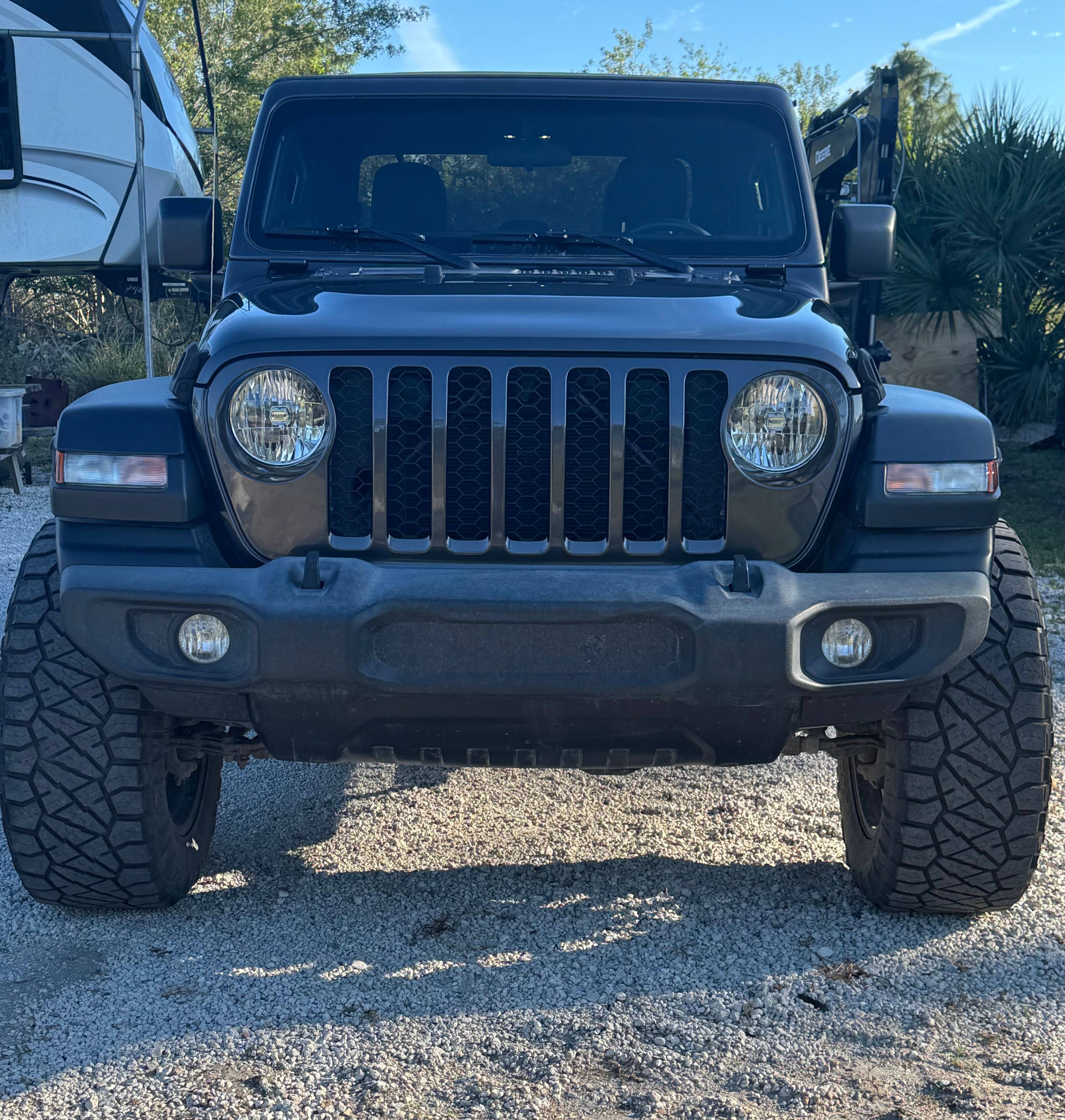 Used 2021 Jeep Gladiator Sport AWD/4WD image 11