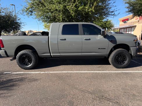 Used 2026 RAM 2500 Laramie w/ Night Edition AWD/4WD image 8