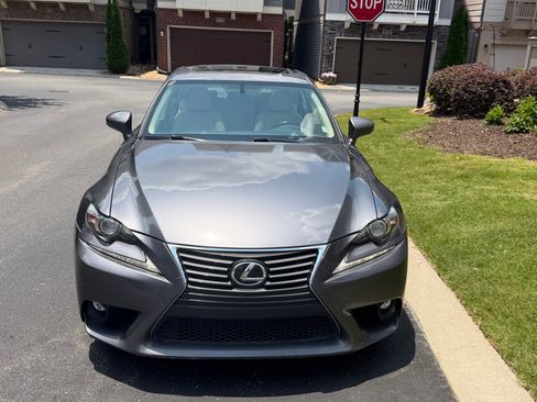 Used 2016 Lexus IS 200t RWD image 8
