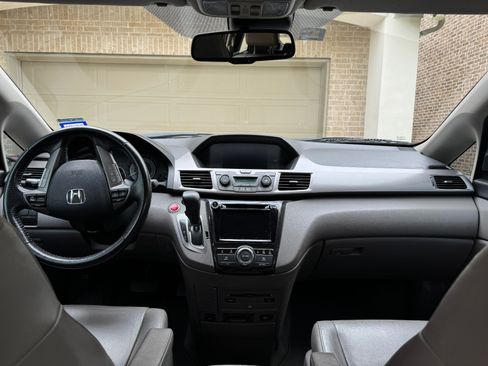 Used 2015 Honda Odyssey Touring Elite image 30
