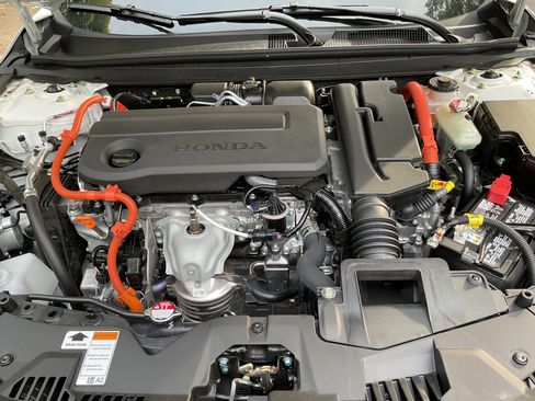 Used 2025 Honda Accord Touring image 8