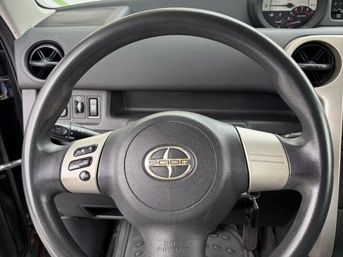 Used 2006 Scion xB FWD image 8