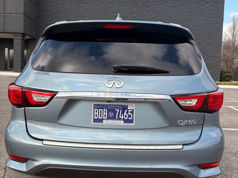 Used 2017 INFINITI QX60 Luxe w/ Deluxe Technology Package image 8