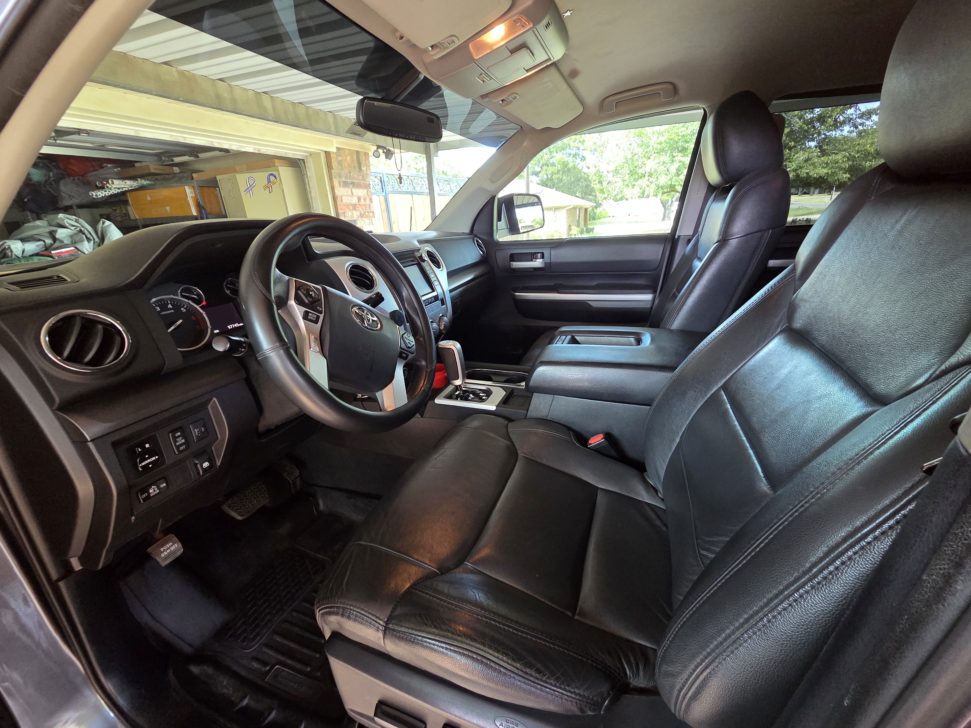 Used 2014 Toyota Tundra SR5 w/ SR5 Upgrade Package RWD image 11